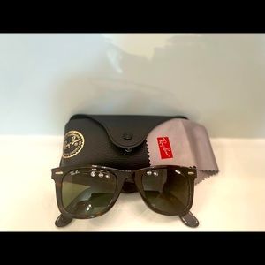 RayBan Wayfarer sunglasses